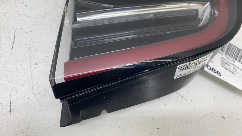 1077402 ⭕ 2017-2023 Model 3 Rear Right Inner Taillight LED Tail Lamp 3-Pin 1077402-00-E