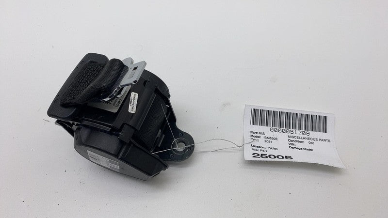633900400C 2017-2022 BMW 530e G30 Rear 2nd Row Center Middle Seat Belt Retractor Black OEM