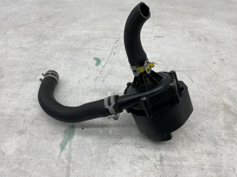 1035348-00-F 2016-2020 Tesla Model S X Front Cooling System Coolant Pump Assy 1035348-00-F