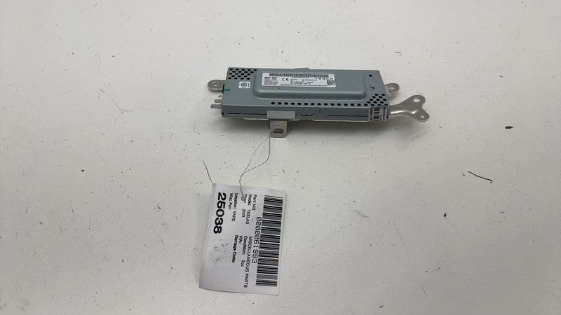 107974900E ⭕ 2017-2023 Tesla Model 3 Harman Becker Radio FM/HD Receiver Module 1079749-00-E
