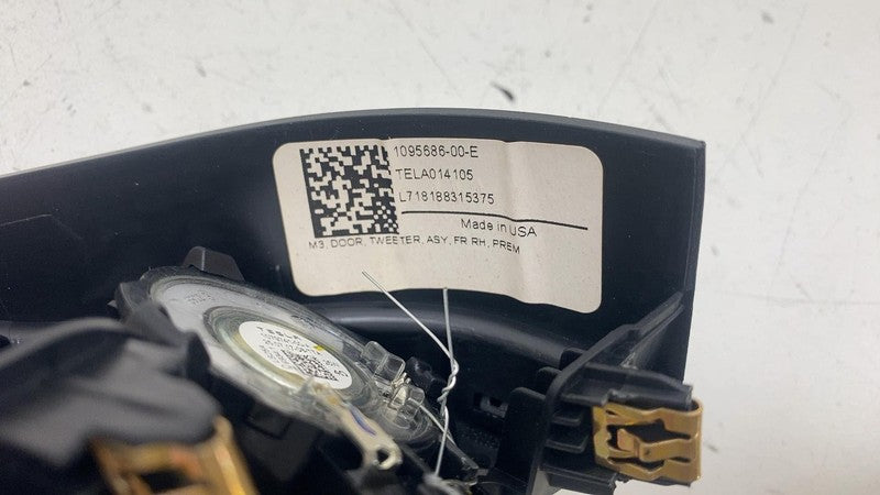 ⭕ 2017-2023 Tesla Model 3 Front Audio Tweeter & Speaker Cover Right 10