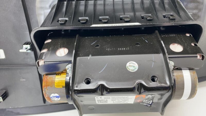 1118926-00-A 2012-2015 Tesla Model S MS Dashboard Instrument Panel Dash Trim Cover Black Assy