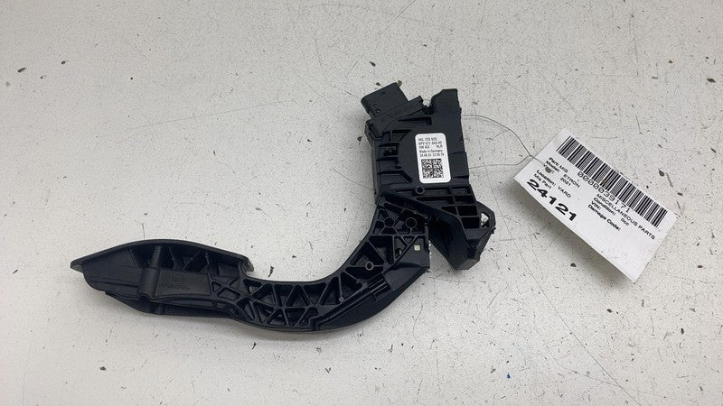 4KL723523 ⭕ 19-23 Audi E-Tron Quattro Gas Foot Pedal Accelerator Throttle Sensor 4KL723523