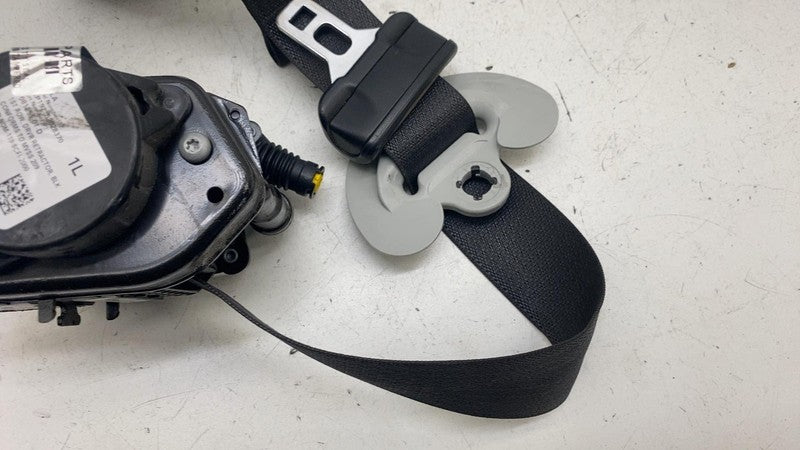 1081255-01-D ⭕ 2017-2023 Tesla Model 3 Front Left 1st Row Seat Belt & Retractor 1081255-01-D