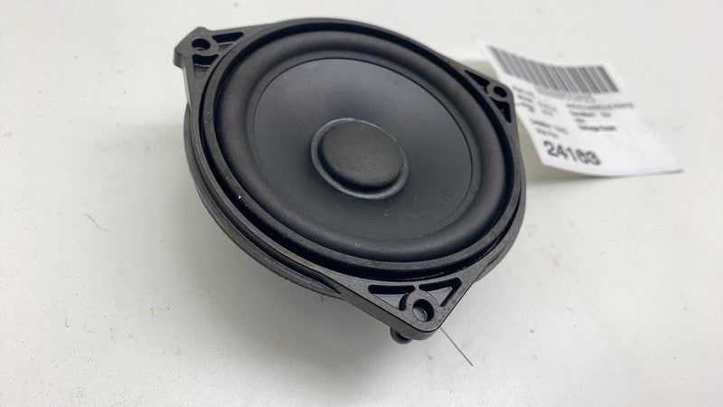 2016 2017 2018 Mercedes-Benz GLE350 Rear Left or Right Door Audio Sound Speaker