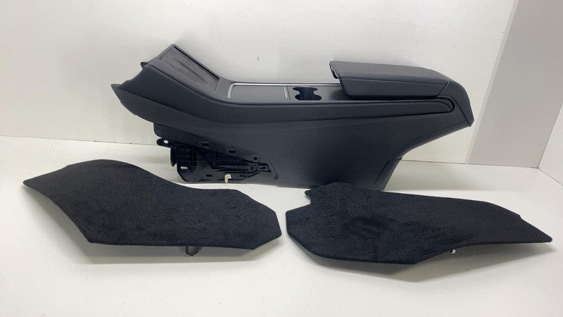 ⭕ 2021-2023 Tesla Model Y MY Front Center Console Armrest w/ Side Pane