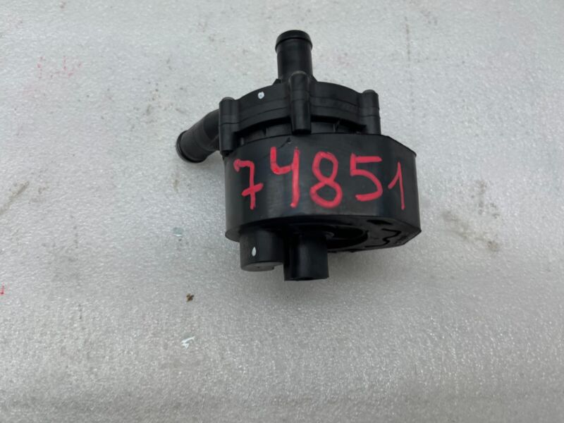 2016-2020 Tesla Model S X Cooling System Auxiliary Water Coolant Pump FWD Assy