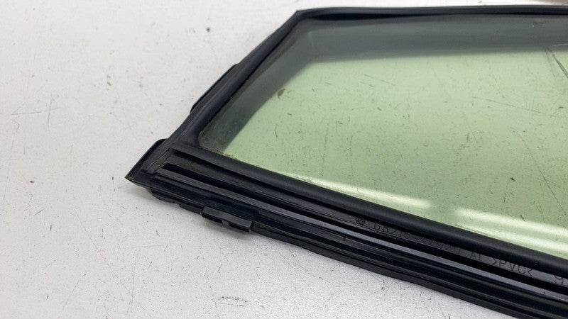 ⭕ 23-25 Toyota Prius Front Driver Side Door Vent Window Glass Left 682