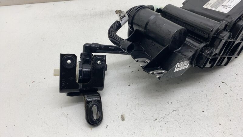 G26B151111N ⭕ 2017-2020 Levante Charcoal Canister Fuel Evaporator Master Cylinder 6700332860