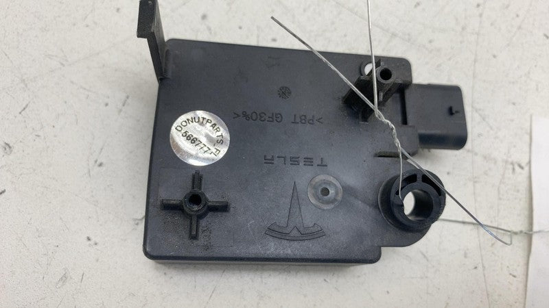 ⭕ 17-22 Tesla Model 3 Rear Bumper BCM Computer Body Control Module 109