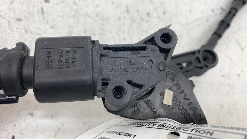 PT00051976C ⭕22-24 Rivian R1T R1S Front Right Air Suspension Height Level Sensor PT00051976C