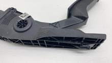 2012-2019 Mercedes-Benz GLE350 Front Driver Gas Throttle Pedal Accelerator OEM