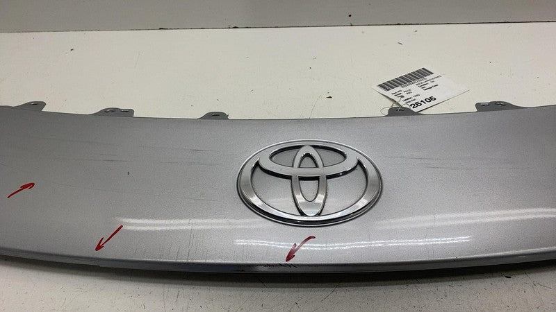 ⭕ 23-25 Toyota Prius Front Bumper Upper Center Grille Molding Cover Tr