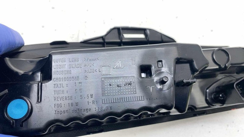 1712514-00-E ⭕24-25 Model 3 Rear Right Lower Bumper Taillight Lamp LED Reflector 1712514-00-E