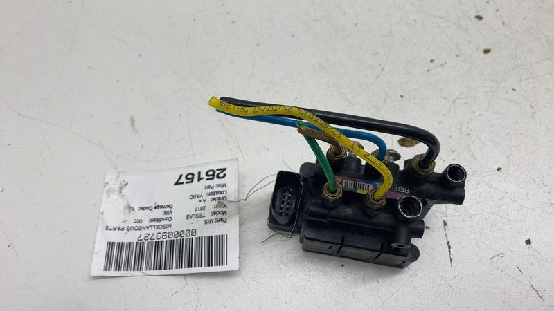 ⭕ 16-20 Model S MS Air Suspension Main Solenoid Control Valve Block 10