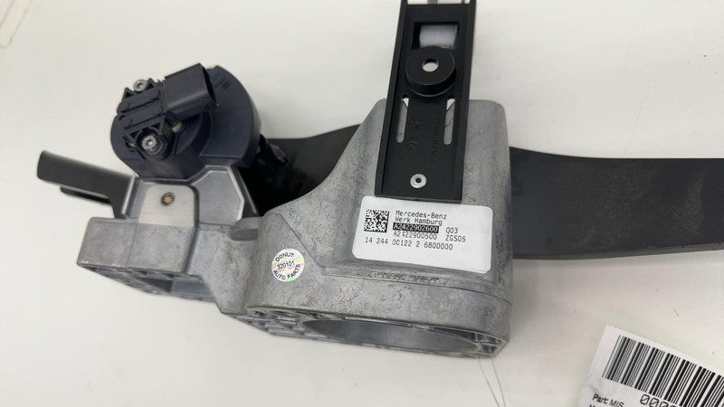 A2422902600 ⭕ 2014-2017 Mercedes-Benz B-Class W242 Front Driver Brake Pedal A2422902600