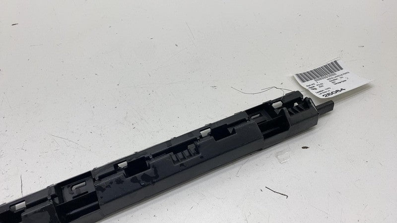 32216386 ⭕ 2021-2023 Polestar 2 Front Left Skirt Rocker Molding Panel Bracket LH 32216386