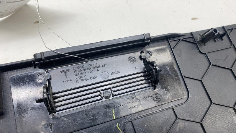 ⭕ 2024-2025 Tesla Cybertruck Passenger Bedside Sail Applique Right 174