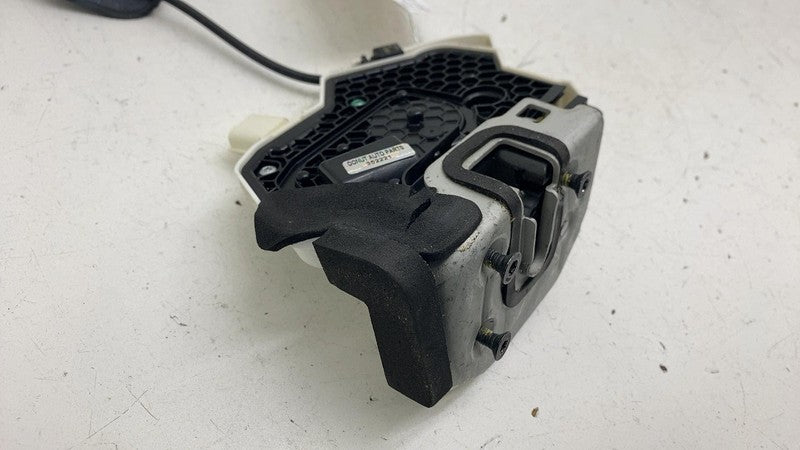 C200628533 ⭕ 2025 Rivian R1S Rear Driver Side Door Latch Lock Actuator w/ Cable C200628533