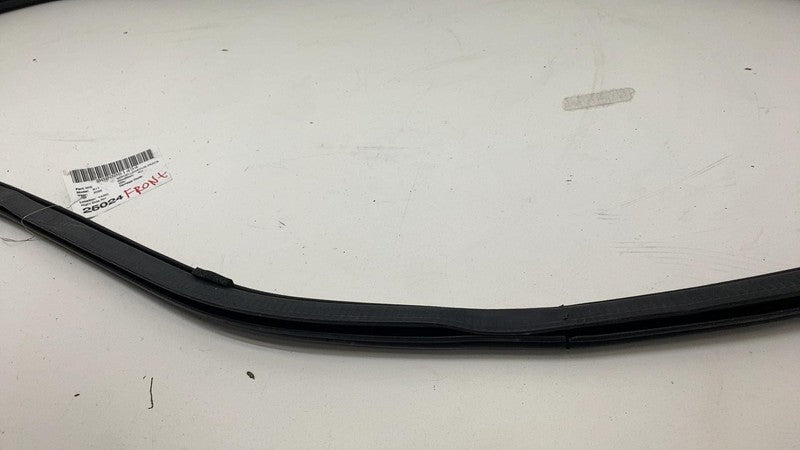 ⭕ 22-24 Rivian R1T R1S Front Passenger Side Door Weatherstrip Rubber Seal Right