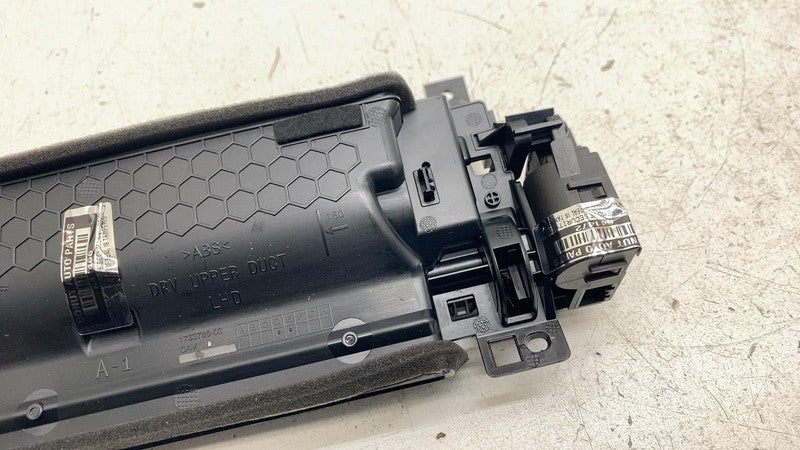 ⭕ 25-26 Tesla Model Y MY Driver Side Instrument Panel Air Vent Left 17