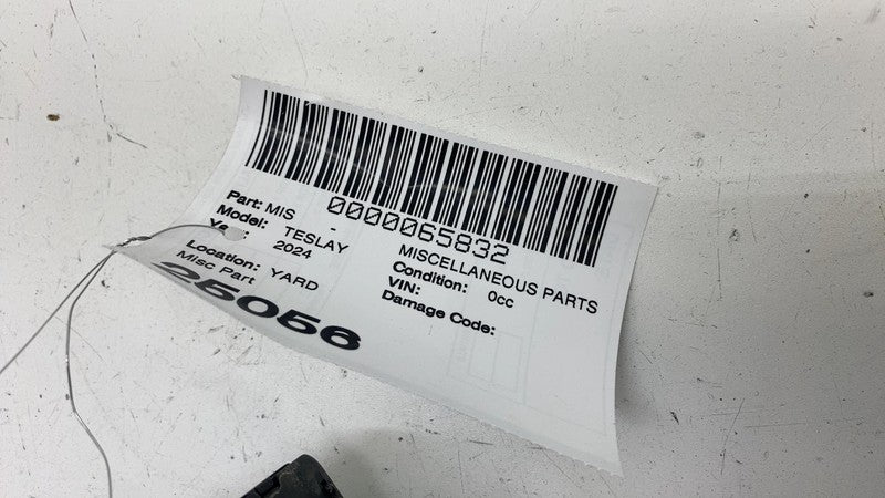 ⭕ 20-24 Model Y MY Rear Left or Right 2nd Row Seat Belt & Retractor 16