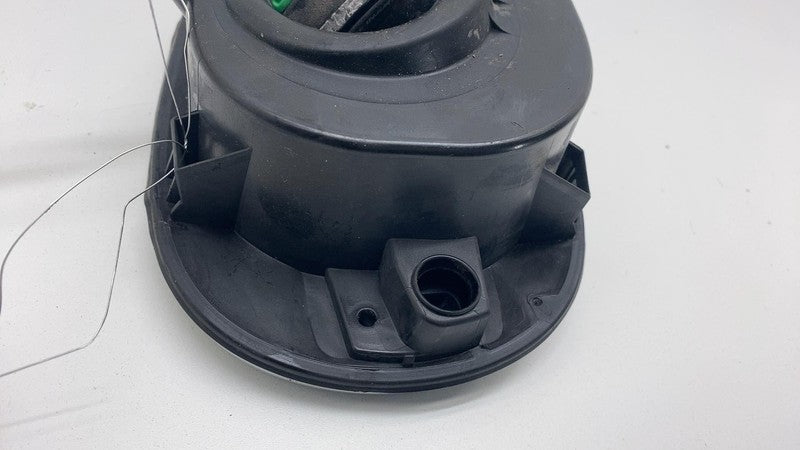 1H0010092Q 2011-2014 Porsche Cayenne Fuel Filler Gas Tank Lid Door w/ Cap Silver - LX7W OEM