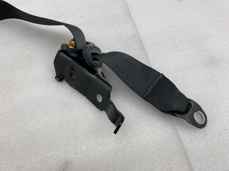 1023136-05-D ⭕ 2016-2020 Tesla Model S Rear Right 2nd Row Seat Belt & Retractor 1023136-05-D