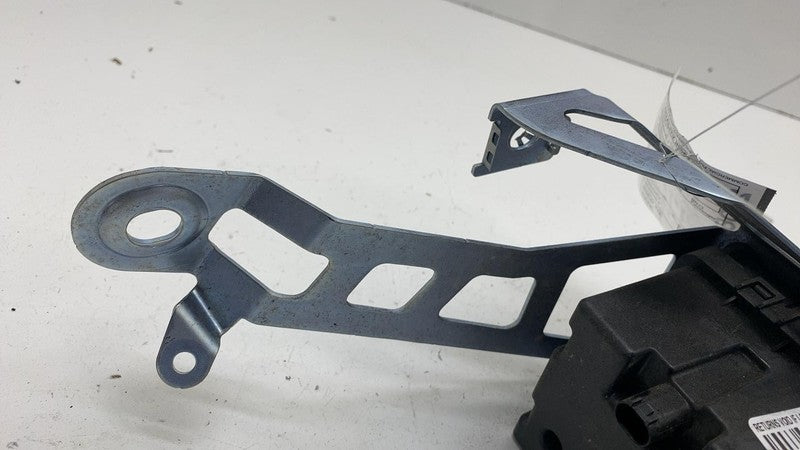 ⭕ 22 Mercedes Benz EQS450+ Sound Amplifier Control Module w/ Bracket A