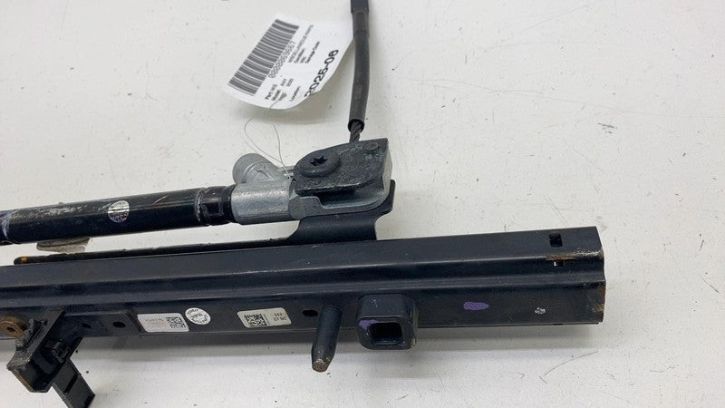 ⭕ 17-23 Model 3 Front Left Seat Rail w/ Seatbelt Lap Pretensioner 1090