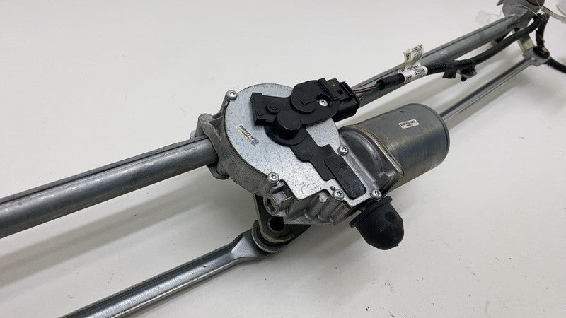 HM5T14A303AA 2013 2014 2015 2016 2017 2018 Ford C-Max Windshield Wiper Linkage and Motor Assy