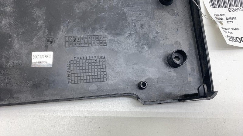 2019 BMW 530e Front Bumper Center License Plate Bracket Holder 5113946