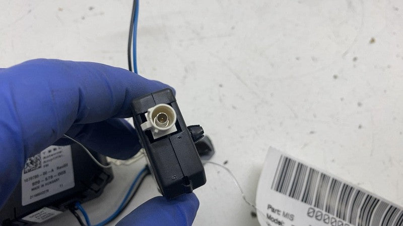 ⭕ 2025 Tesla Model Y MY Infotainment Antenna Amplifier AMP Radio FM 10