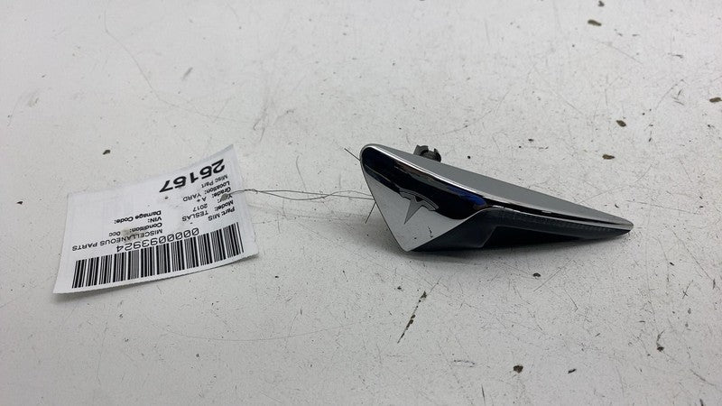 ⭕ 16-20 Model S MS Front Left Fender Camera Turn Signal Side Marker 11