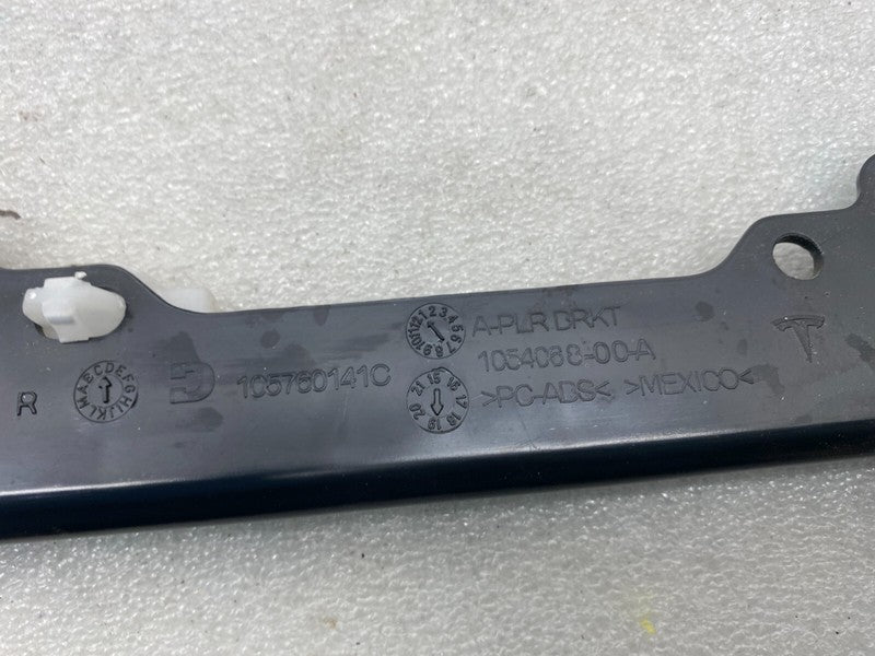1054068 00 A ⭕ 16-20 Model X Passenger Side A-Pillar Trim Support Bracket Right 1054068-00-A