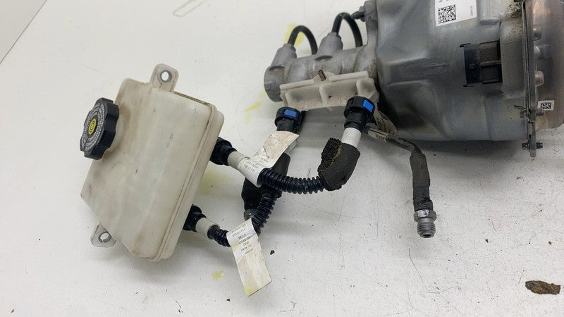 ⭕ 2022 Rivian EDV-700 Power Brake Booster & Master Cylinder w/ Reservo