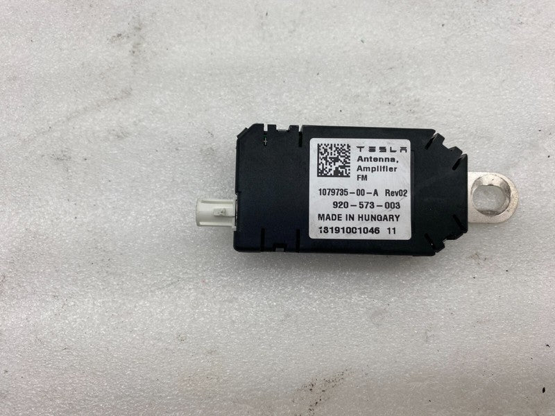 107973500A ⭕ 17-23 Tesla Model 3 Y Infotainment Antenna Amplifier AMP Radio FM 1079735-00-A