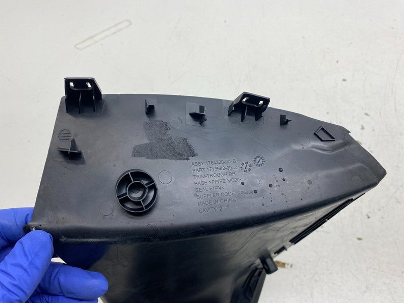 1784320 00 B ⭕ 24-26 Model 3 Rear Right Liftgate Trough Trim Lower Tailamp Cover 1784320-00-B