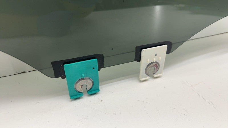 ⭕ 2017-2024 Chrysler Pacifica Rear Passenger Side Door Window Glass Ri