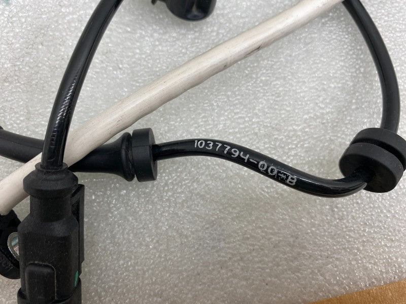 103779400B ⭕12-20 Model S Front Anti-Lock Brake Intelligent Wheel Speed Sensor 1037794-00-B