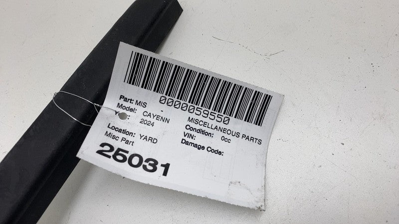 9Y3 854 327 ⭕ 2020-2024 Porsche Cayenne Front Left Windshield Molding Strip Trim 9Y3854327