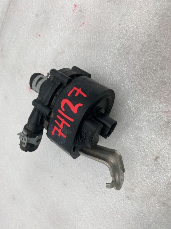 2016-2020 Tesla Model X MX Auxiliary Coolant Water Cooling Pump FWD Assembly OEM