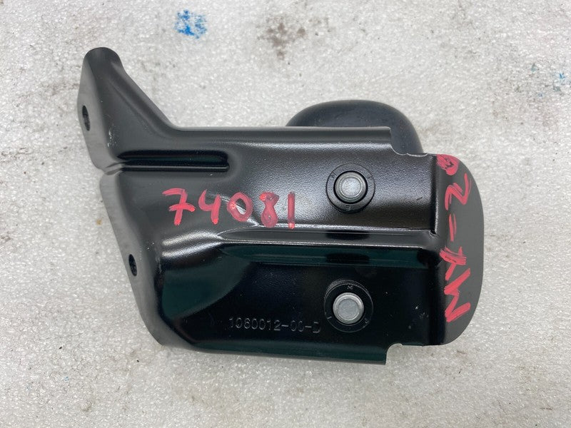 106001200D ⭕ 16-20 Model X Rear Left Interior Trunk Liftgate Tie Down Bracket 1060012-00-D