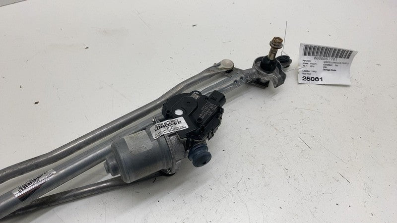 68229327AC ⭕ 17-25 Chrysler Pacifica Front Windshield Wiper Linkage & Motor OEM 68229327AC