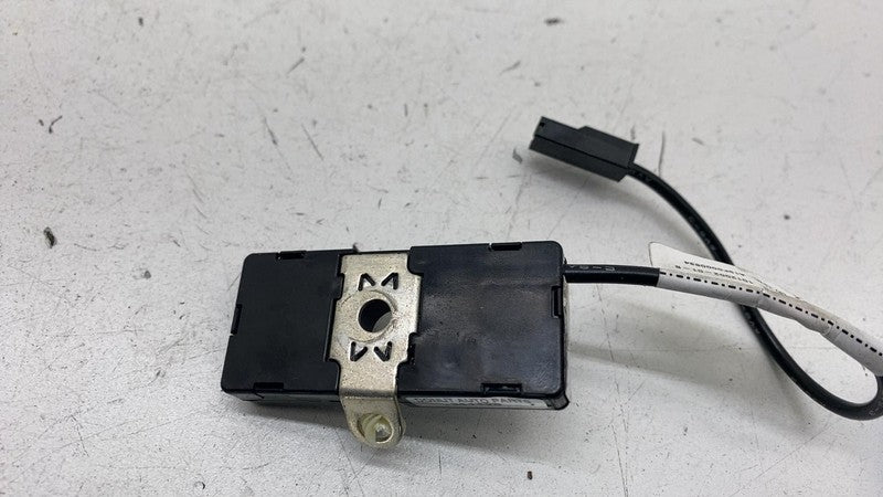 ⭕ 16-20 Tesla Model X Rear Left & Right Antenna Noise Filter Module 10