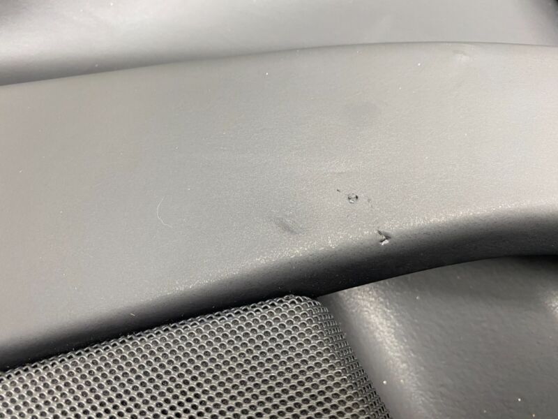 1053086-00-F ⭕ 16-20 Tesla Model X Front Passenger Side Door Panel Trim Card Right Assembly