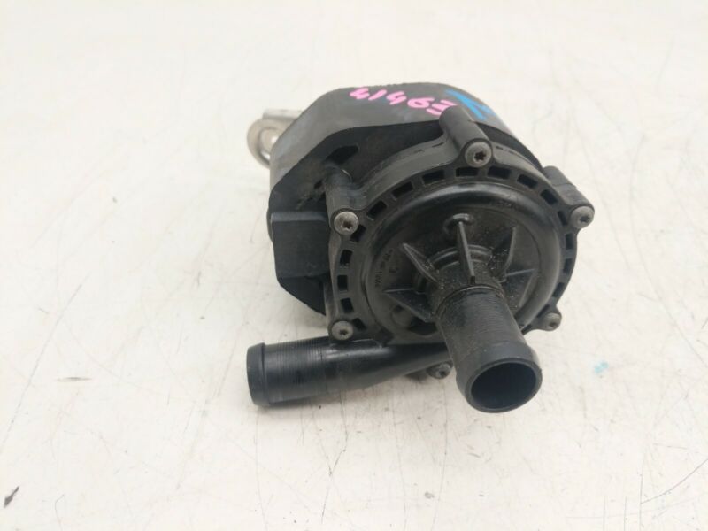 2016-2020 Tesla Model X MX Cooling System Auxiliary Coolant Water Pump Assembly