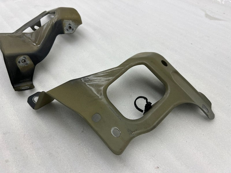 148749100B ⭕ 20-23 Model Y Front Left & Right  Fender Mount Support Bracket  1487491-00-B