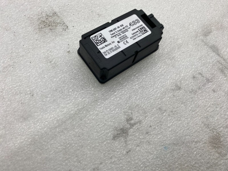 103460100D ⭕ 12-20 Tesla Model S Tire Pressure Monitor System Module Receiver 1034601-00-D