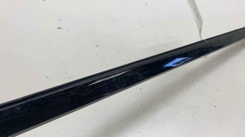31108993 ⭕ 21-23 Polestar 2 Front Passenger Side Door Window Belt Molding Right 31108993